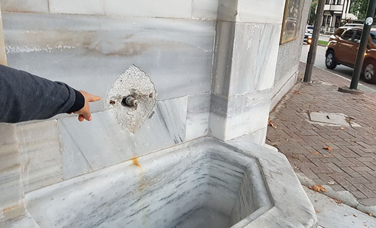 Her yerde boş direk