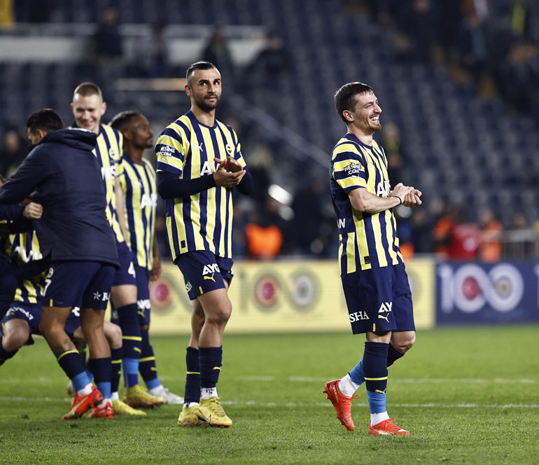 Fenerbahçe - Atakaş Hatayspor maçına Ferdi Kadıoğlu damgası Boksör gibi, 3 kişilik oynadı...