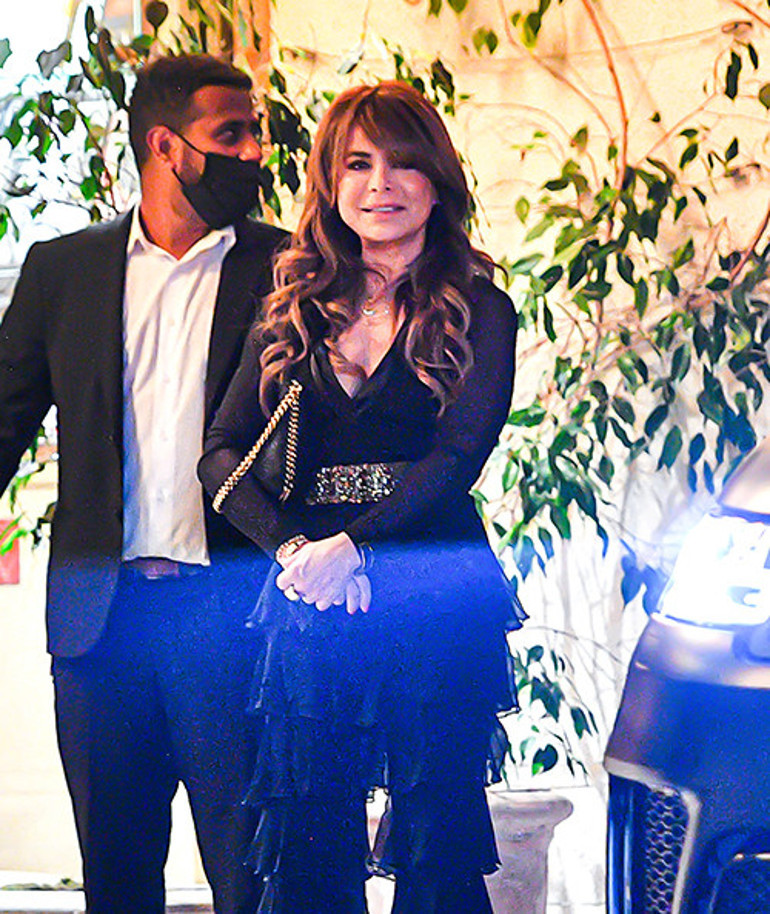 Filtreli fotoğraf faciası… 60 yaşındaki şarkıcıyı herkes ayıpladı: Gerçek halini de biliyoruz