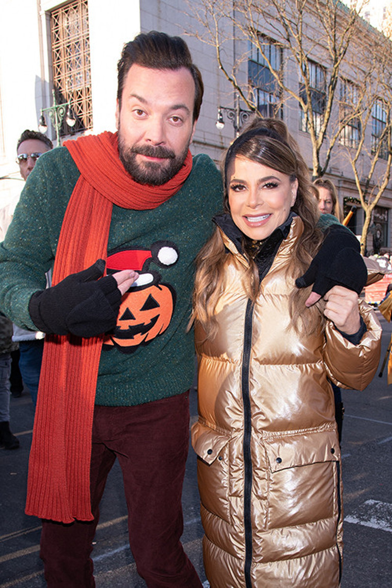 Filtreli fotoğraf faciası… 60 yaşındaki şarkıcıyı herkes ayıpladı: Gerçek halini de biliyoruz