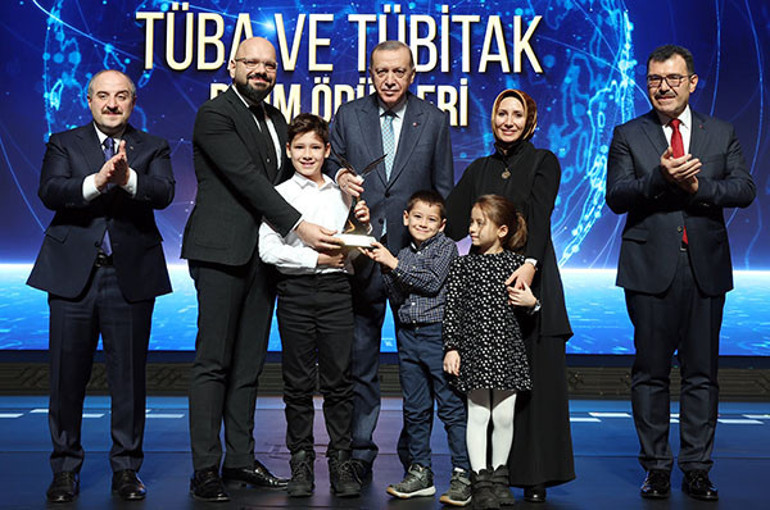 TÜBİTAK VE TÜBA Bilim Ödülleri Töreni... Erdoğan: Dünya bizim başarımızı manşetlere taşıyor