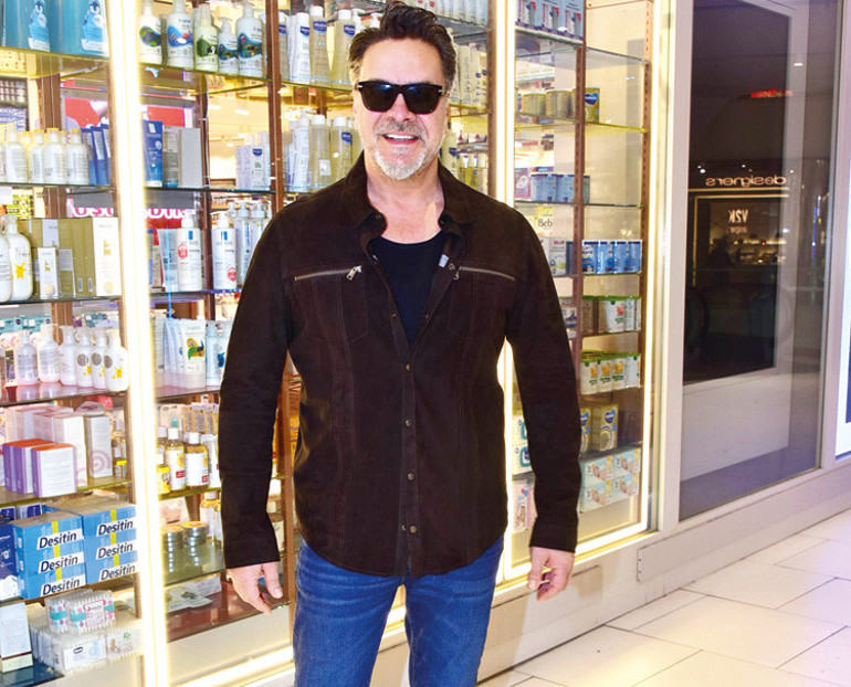 Ünlü sanatçı oğlunu evlendiriyor... Düğün tarihi belli oldu