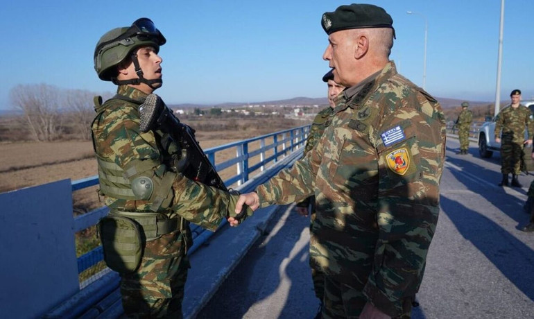 Yunanistan Genelkurmay Başkanı Konstantinos Florostan Türkiye sınırında yeni tahrik