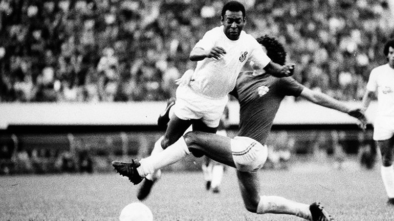 GÜLE GÜLE SİYAH İNCİ | İç savaşı durduran tarihin en iyi futbolcusu 82 yaşında aramızdan ayrıldı