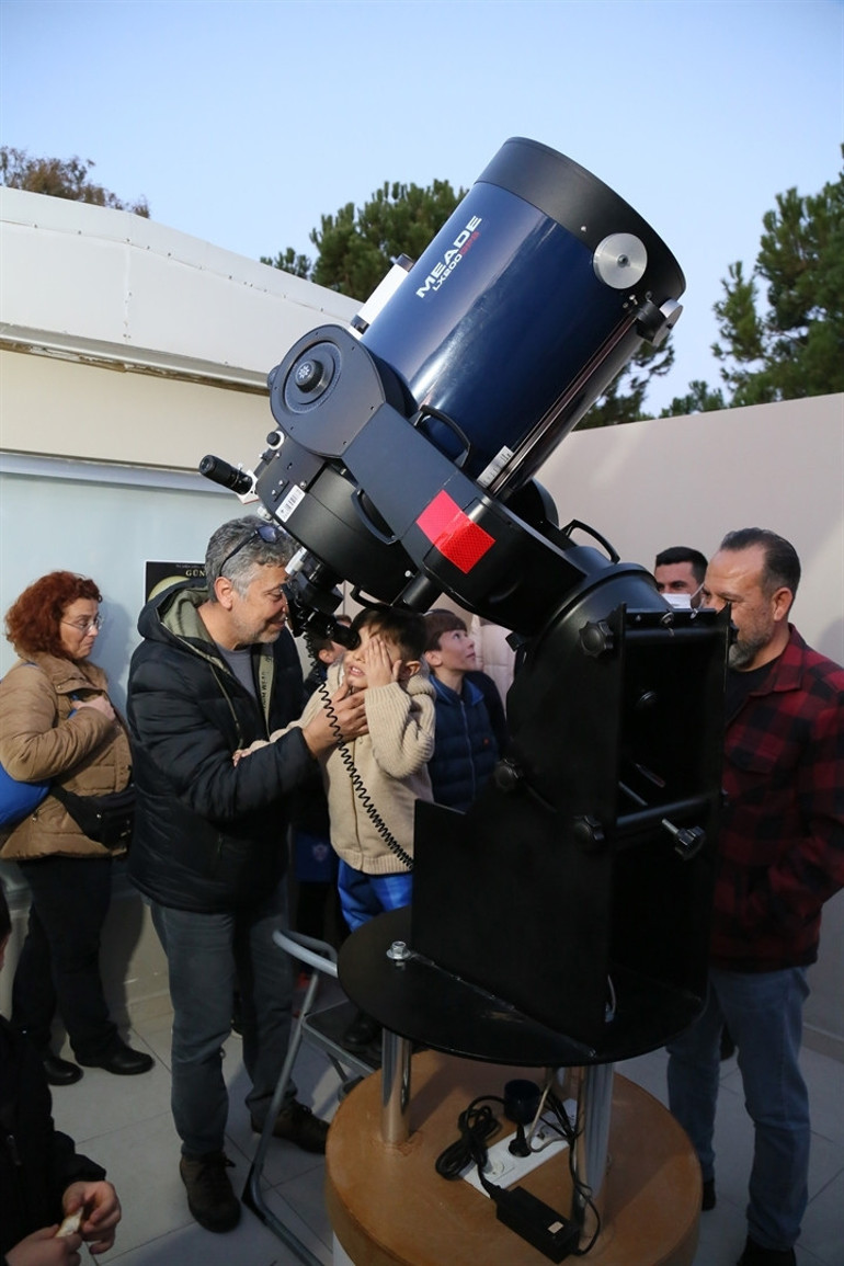 2022 gökyüzüne, 7 gezegen ve dolunayla veda ediyor