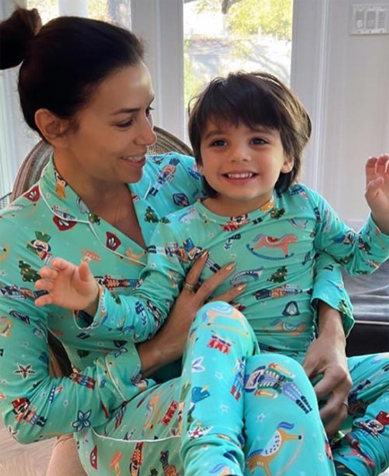 Eski yıla üstsüz veda