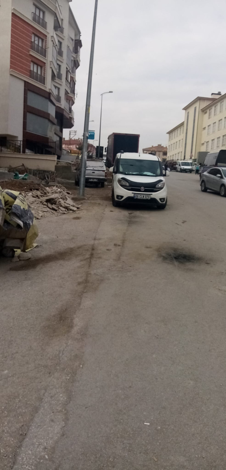 Köpeklerinin dışkılarını sokakta bırakanlar...