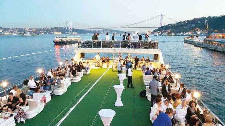 Açık hava konserine 5 gün sınırı