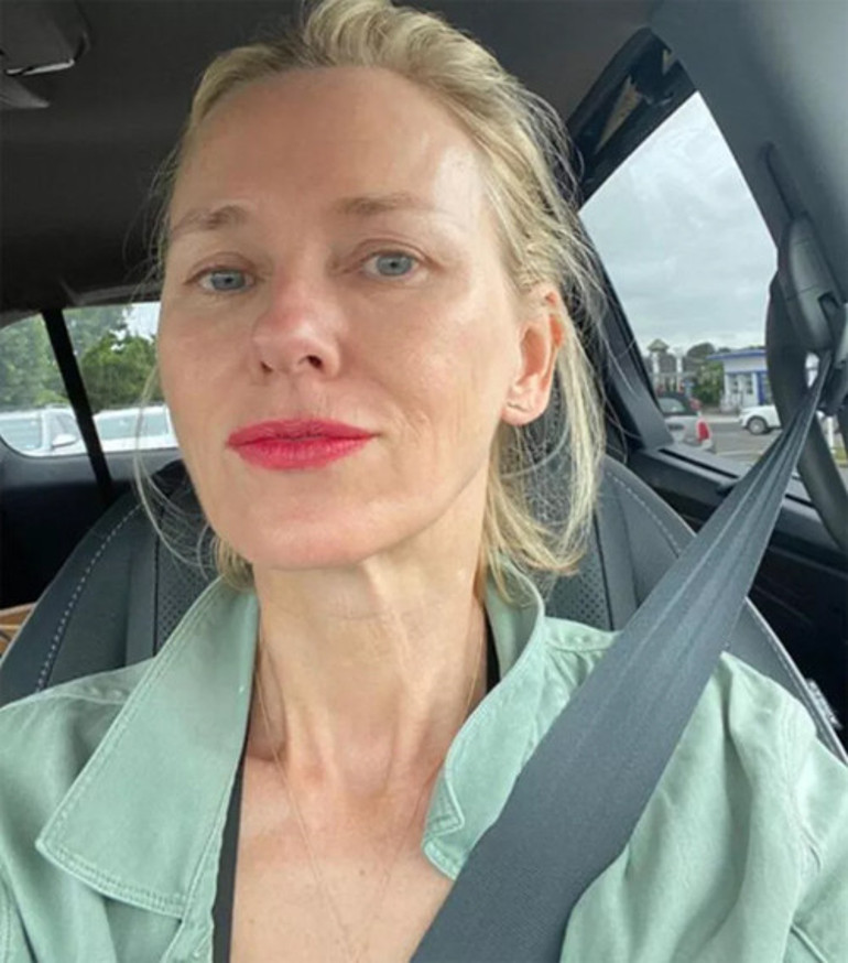 Yüzüm kırış kırış, artık çocuk da doğuramam... Ama hayat bana güzel