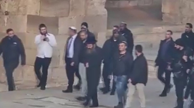 İsrailli bakan polis eşliğinde Mescid-i Aksa’ya girdi Baskına peş peşe tepkiler...