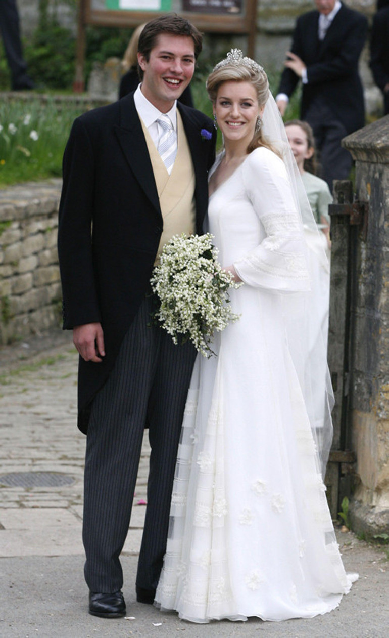 Bakmayın mücevherlere, taçlara boğulduğuna: İçindeki taşra kızı burada ortaya çıkıyor