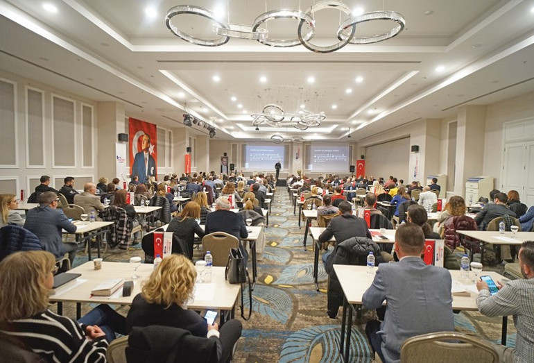 İzmir’de doğdu dünyaya açılıyor