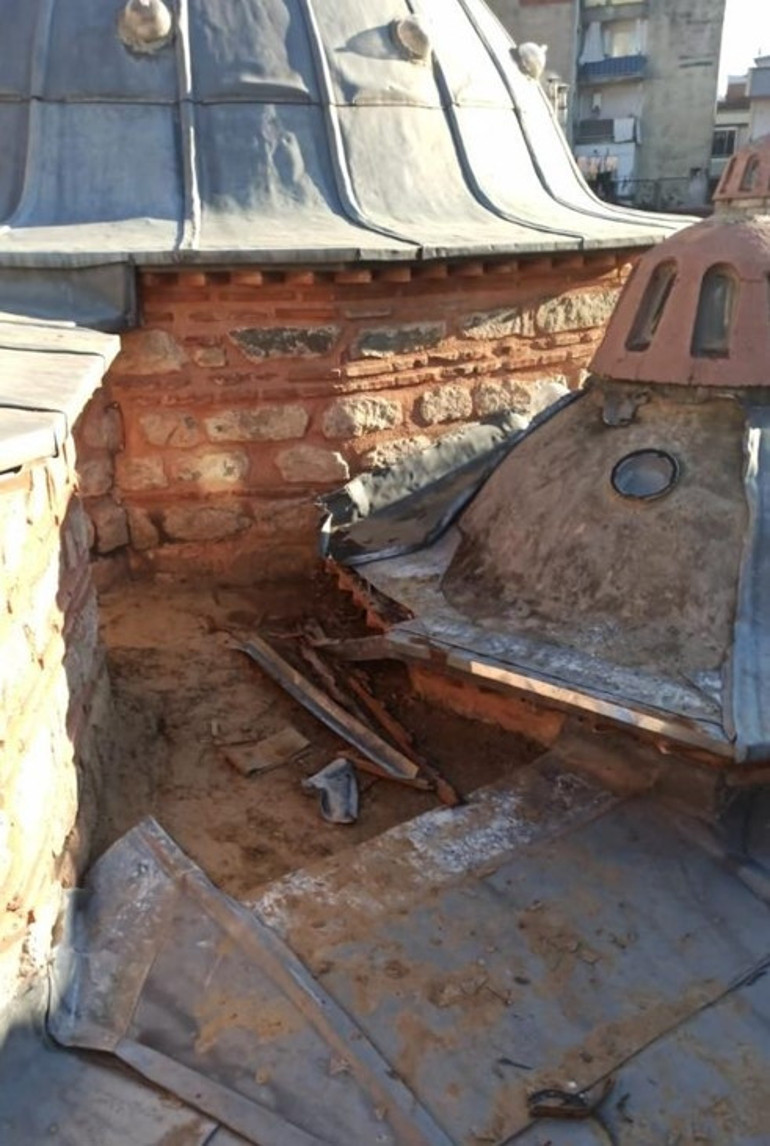 550 yıllık hamamın kurşun levhalarını çalıp, hurdacıya sattılar