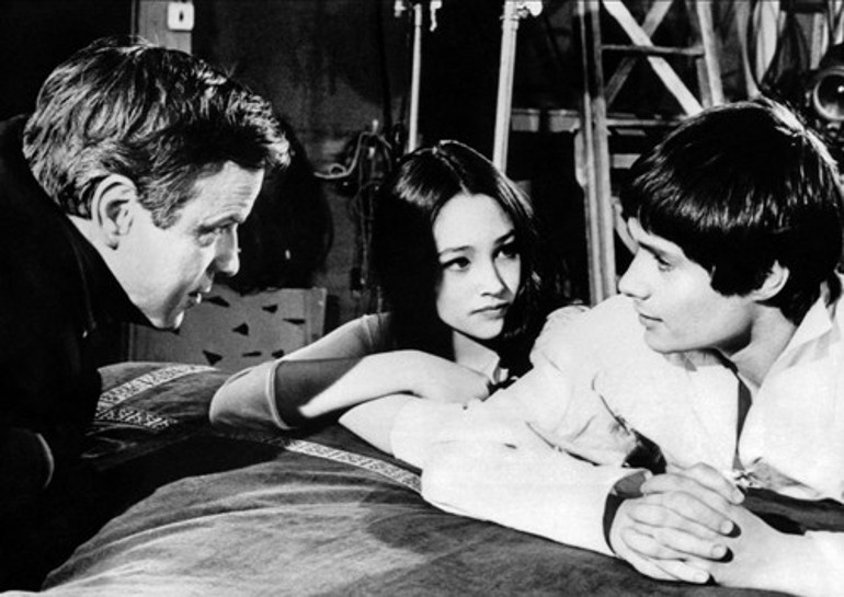 Yıllar sonra gelen taciz davası: Çıplak sahne yok diye kandırdılar...