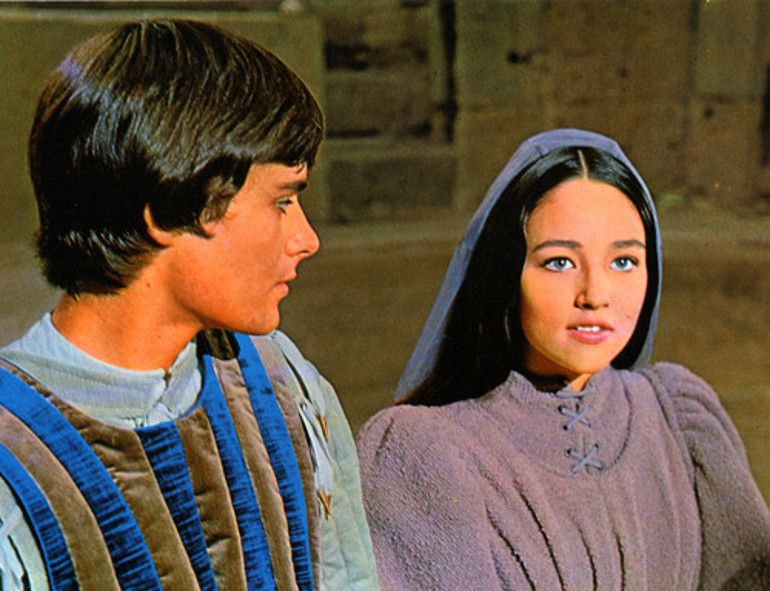 Yıllar sonra gelen taciz davası: Çıplak sahne yok diye kandırdılar...