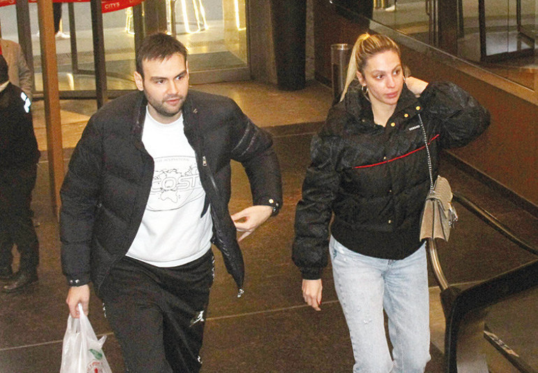 Tuğçe Tayfur Bazı şeyleri kaldıramıyorum dedi, sahneleri bıraktı: Annemin hayatı bana cazip geliyor
