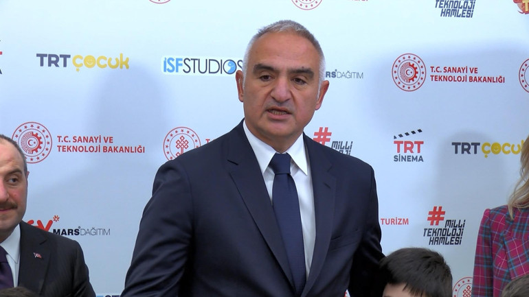 Galaktik Tayfa’ya muhteşem gala AKM’deki ilk gösterimi 2 bin kişi izledi