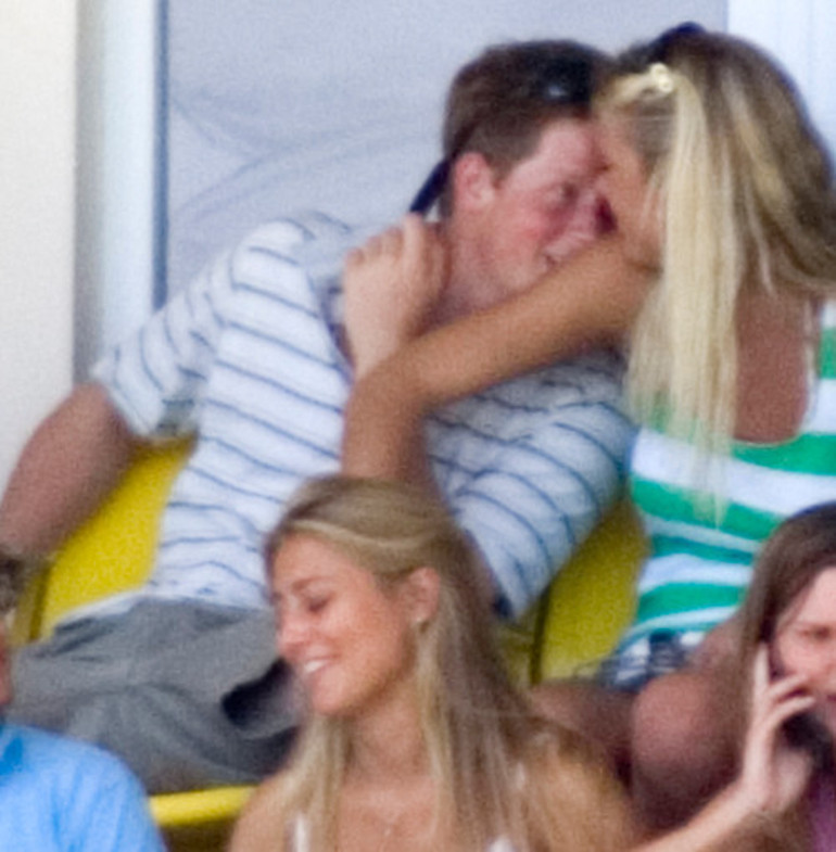 Karımın aşk sahnelerini internette arayıp izledim: Büyük hataydı Görüntüleri beynimden silemedim