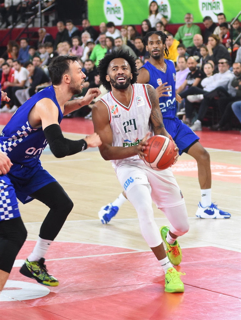 Pınar Karşıyaka son saniyede kazandı Maçta 206 sayı çıktı...