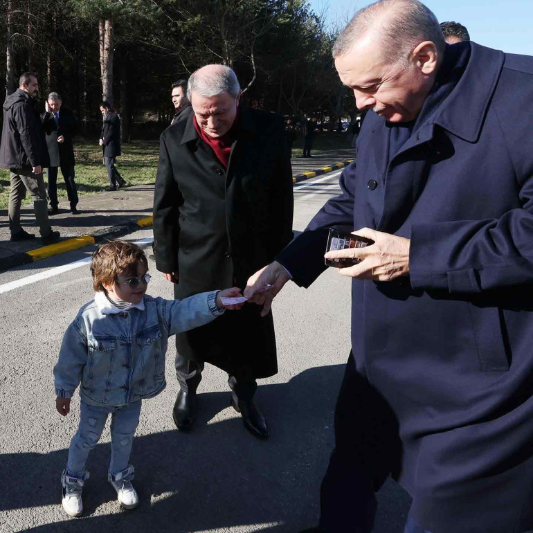 Cumhurbaşkanı Erdoğan’dan minik Zayn’a harçlık
