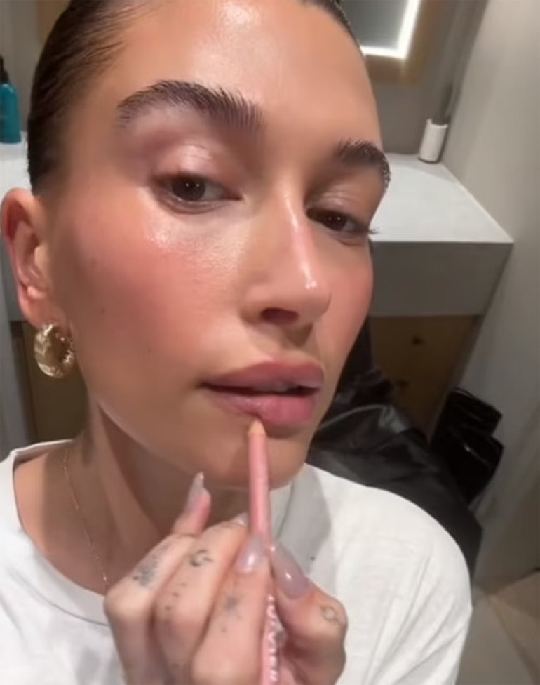 Pembe... Gönlümüz sende Bu tercihiyle gecenin en parlak yıldızı oldu