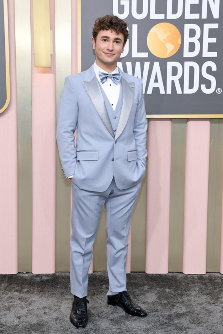 Pembe... Gönlümüz sende Bu tercihiyle gecenin en parlak yıldızı oldu