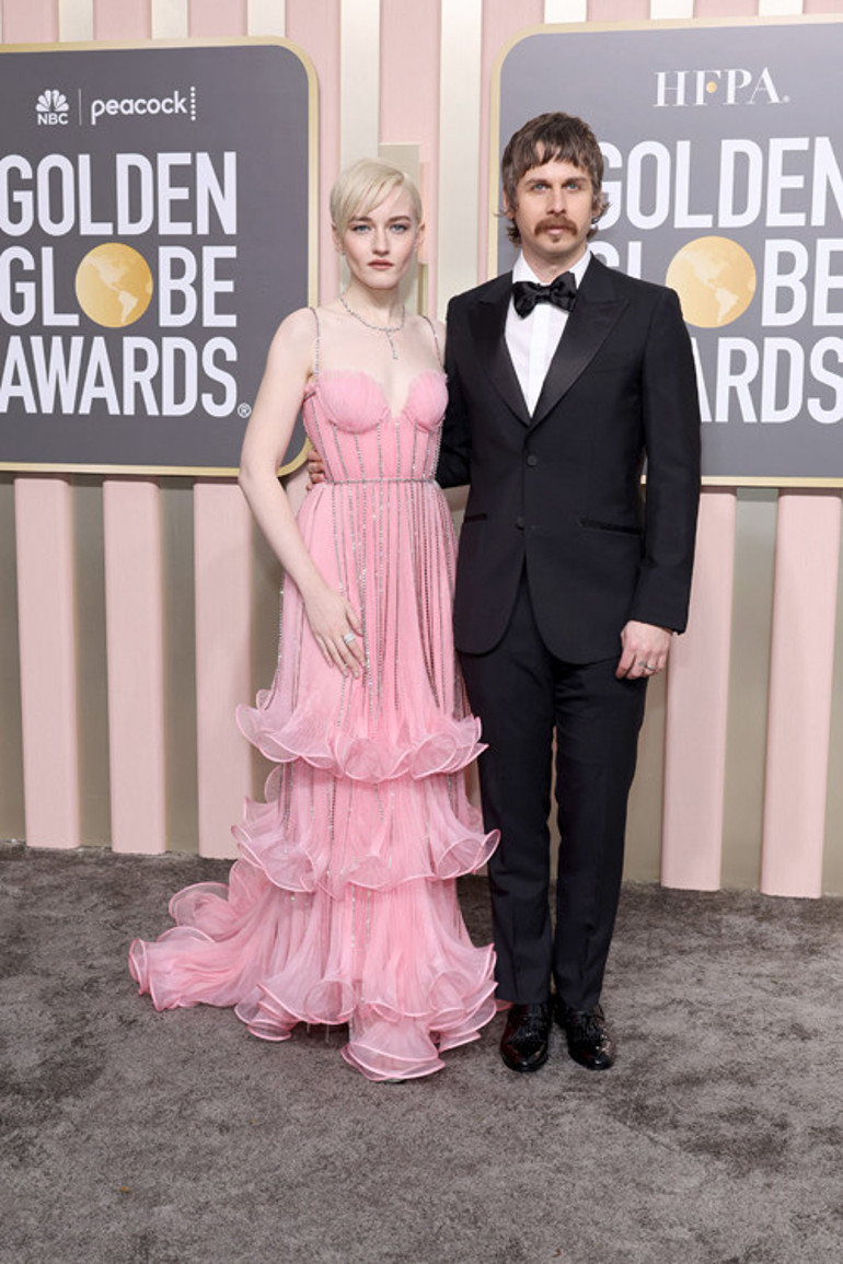 Pembe... Gönlümüz sende Bu tercihiyle gecenin en parlak yıldızı oldu