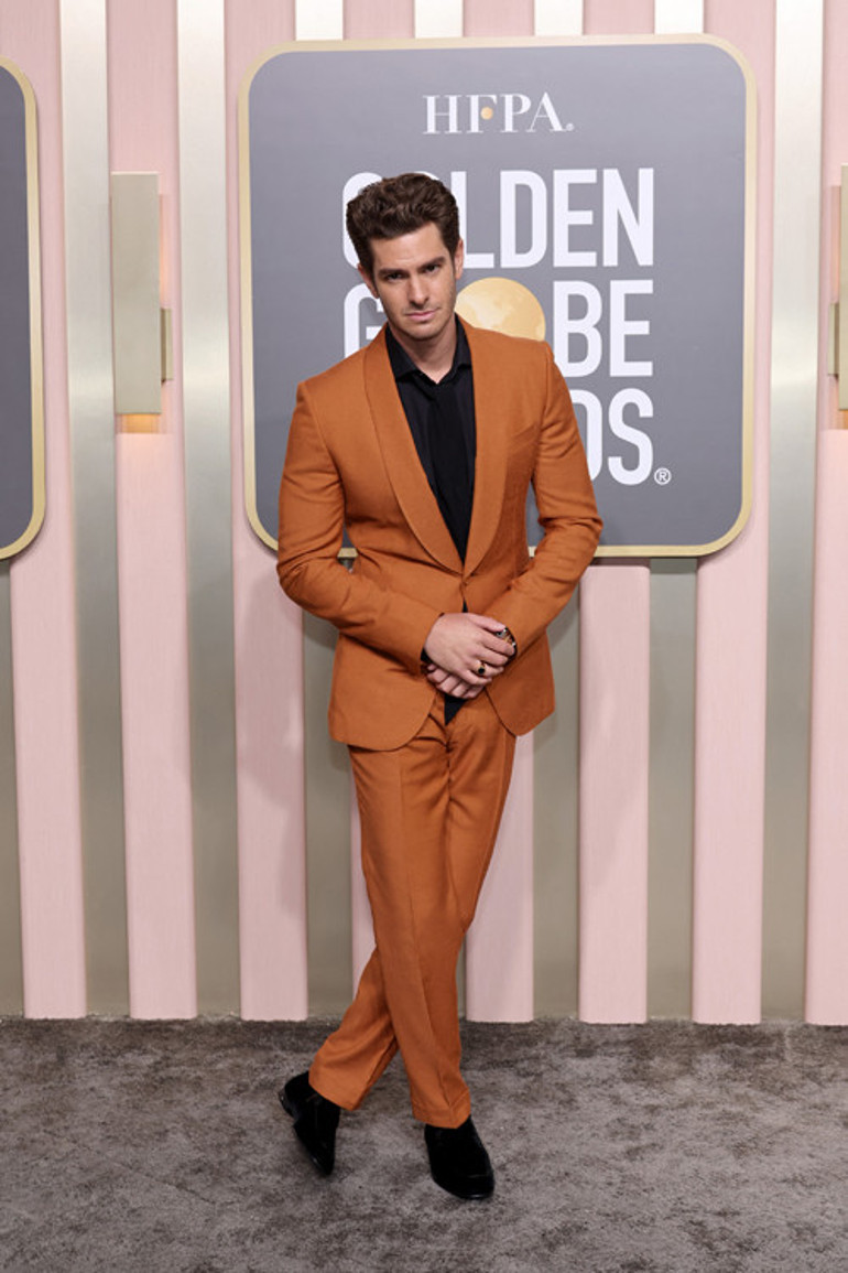 Pembe... Gönlümüz sende Bu tercihiyle gecenin en parlak yıldızı oldu