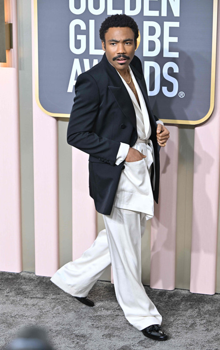 Pembe... Gönlümüz sende Bu tercihiyle gecenin en parlak yıldızı oldu