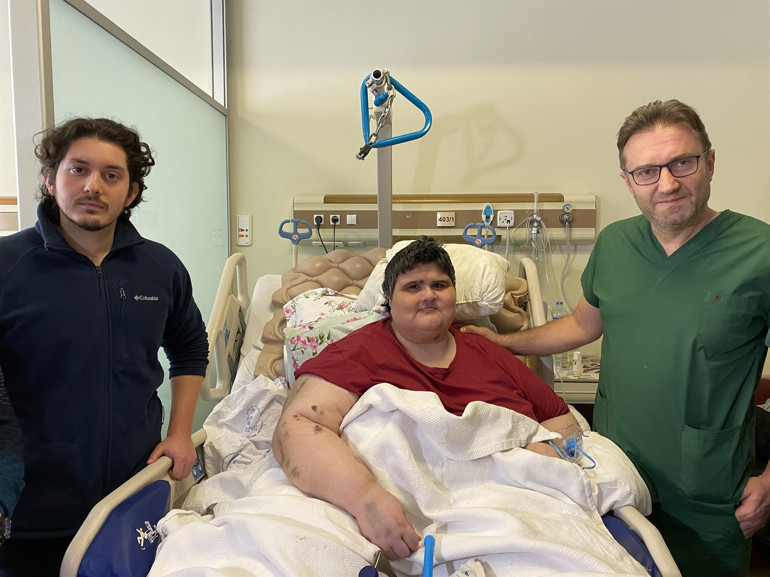 Zayıflamak için internetten ilaç aldı, 350 kiloyu aştı Felç kaldı, eşi terk etti