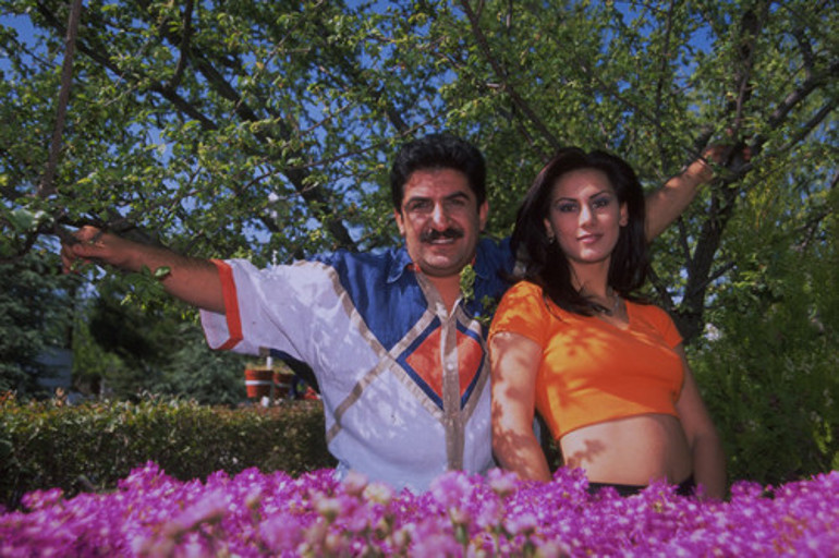 Ağrıdan bir delikanlı geldi Sesiyle, nefesiyle milyonların gönül telini titretti