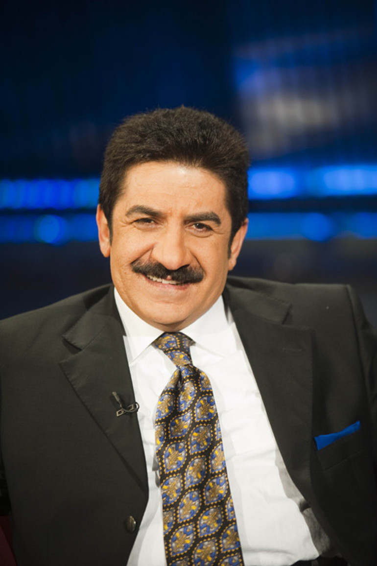 Ağrıdan bir delikanlı geldi Sesiyle, nefesiyle milyonların gönül telini titretti