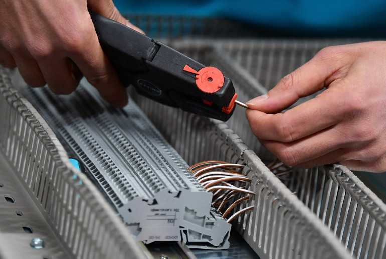 Kalifiye açığının maliyeti 100 milyar Euro