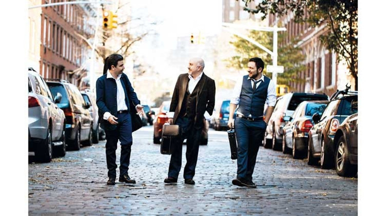 The Secret Trio dünyayı barışa çağırıyor