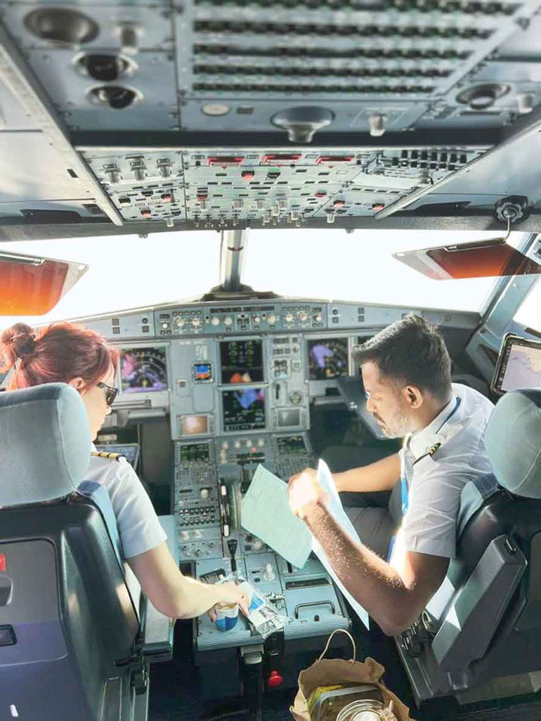 Kuveyt’in ilk kadın pilotu Elif Kaptan