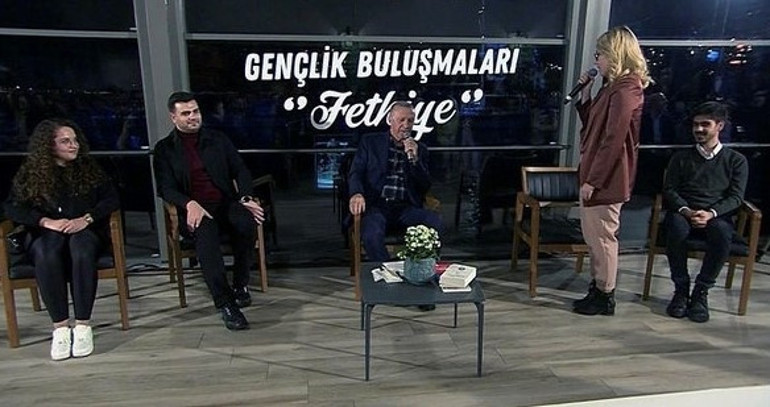 Cumhurbaşkanı Erdoğana fotoğraf sürprizi Gülşen, 17 sonra teşekkür etti