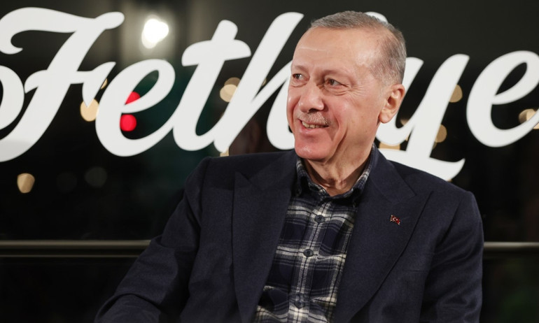 Cumhurbaşkanı Erdoğana fotoğraf sürprizi Gülşen, 17 sonra teşekkür etti