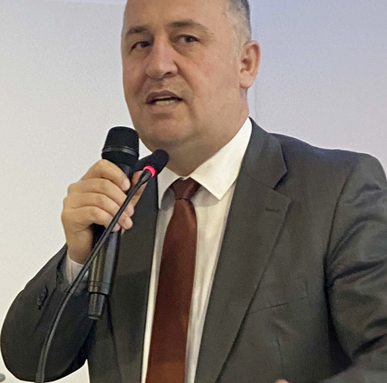 ‘Çocuklarımıza ve gençlerimize sahip çıkalım’