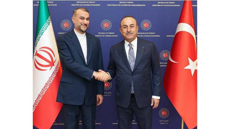 Son dakika: Bakan Çavuşoğlundan İsveçe tepki: Kimse bizi kandırmaya çalışmasın