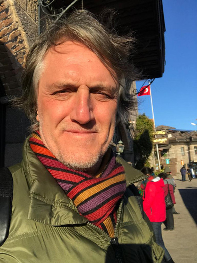 Hakan İşcen, korona sürecini satırlara döktü: Keşke Yaşamak da Bulaşıcı Olsa”