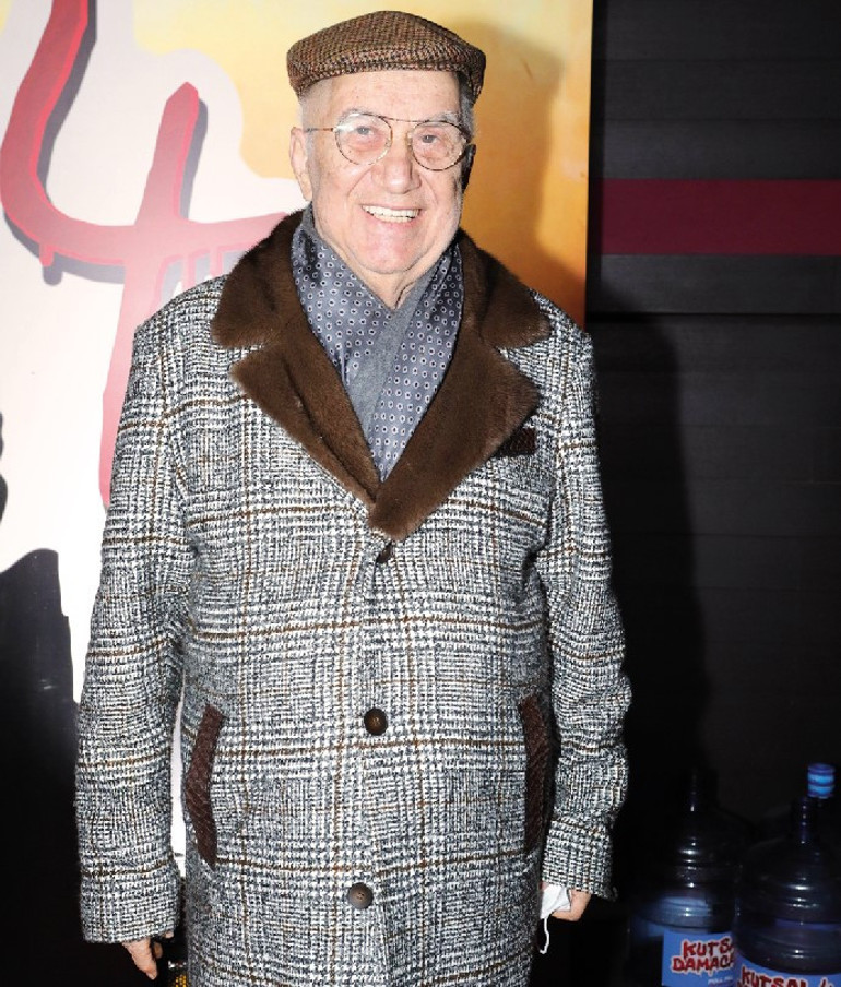 Kutsal Damacana 4ün galasına ünlü akını... Herkes oradaydı