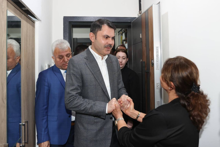 Bakan Kurum: Acıyla, hüznü beraber yaşadık, şimdi de sizin mutluluklarınızı görüyoruz