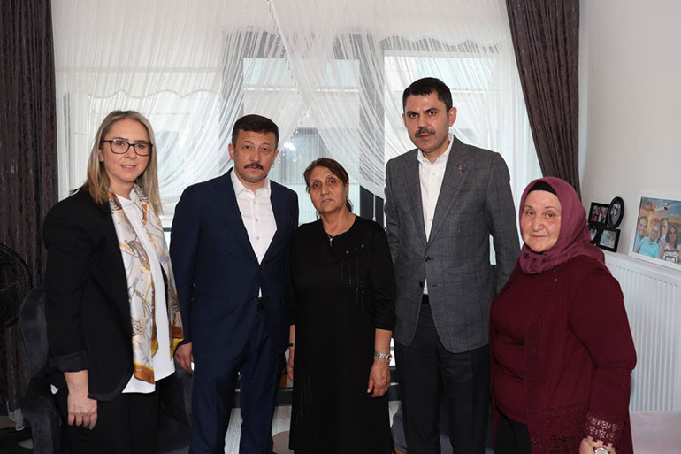 Bakan Kurum: Acıyla, hüznü beraber yaşadık, şimdi de sizin mutluluklarınızı görüyoruz