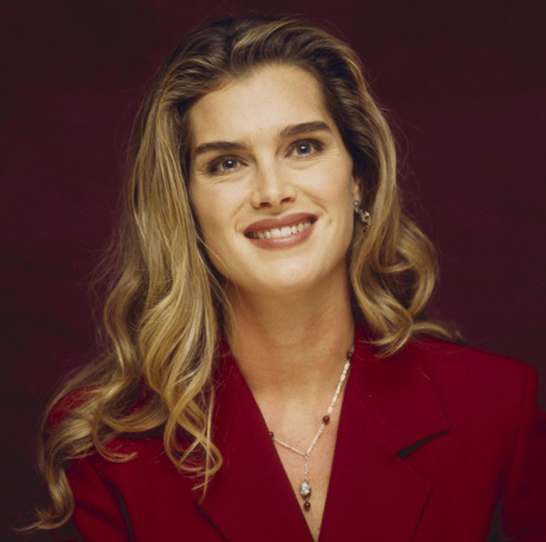 Uğradığı tacizi yıllar sonra ilk kez anlattı: Kapı açıldı, içeri girdi ve çıplaktı... Ne yapacağımı bilemedim