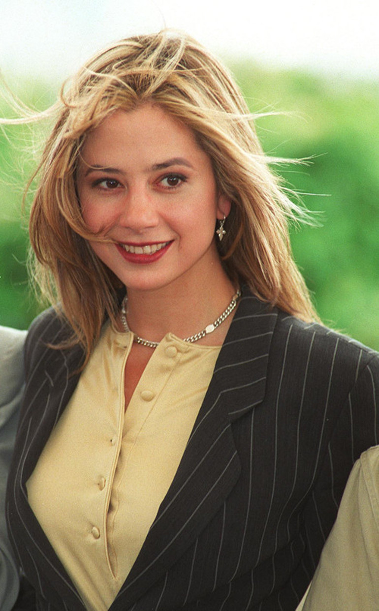 Madalyonun karanlık yüzü: Beni duş alırken izlemek istedi, film çekilsin diye katlandım