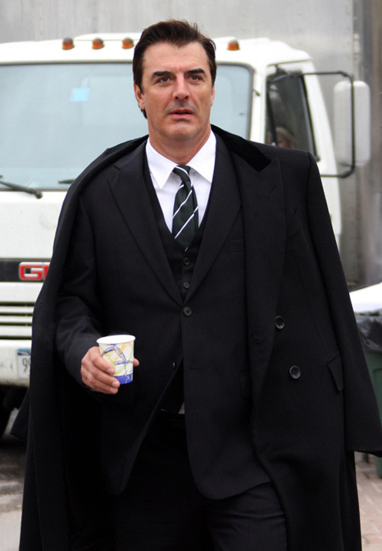 Madalyonun karanlık yüzü: Beni duş alırken izlemek istedi, film çekilsin diye katlandım