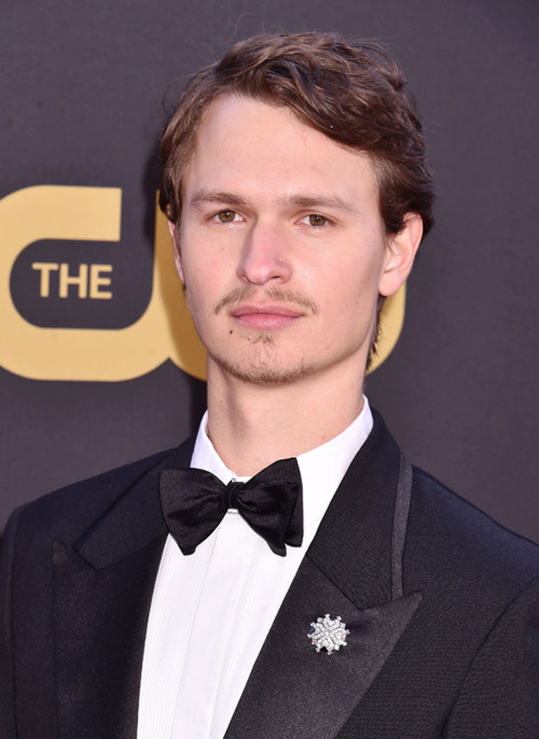 Madalyonun karanlık yüzü: Beni duş alırken izlemek istedi, film çekilsin diye katlandım