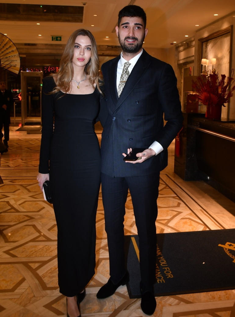 Savaş Zafer ile Melis Ketenci evlendi Düğüne ünlü isimler akın etti...