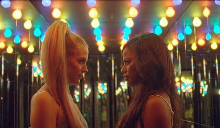 Ona bir torun verdiği cenazede ortaya çıkmıştı… Son fotoğraflarını paylaştı: Güzel annemle son görüntümüz