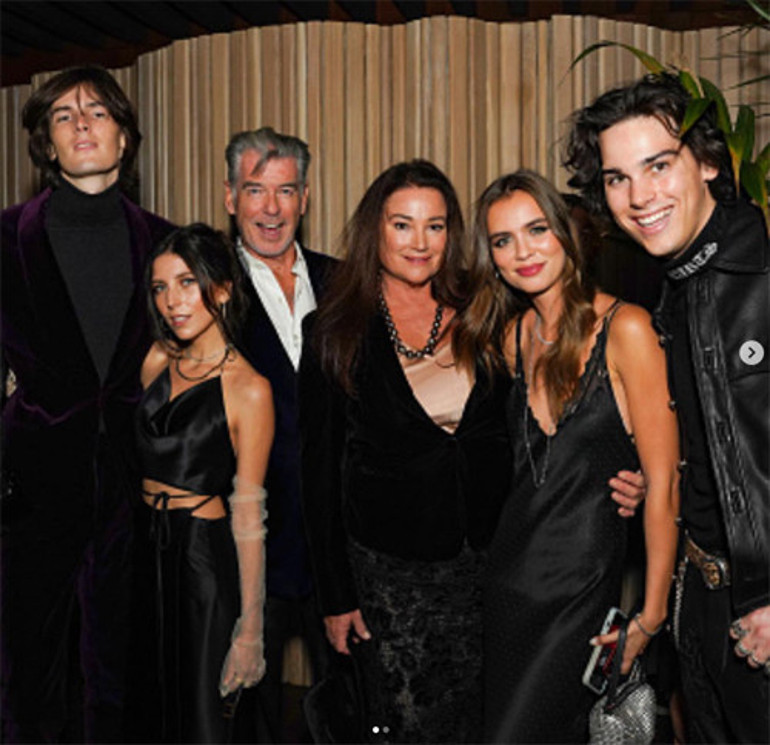 Kocası ona deliler gibi aşık: İstediği kadar değişsin o benim için dünyanın en güzel kadını